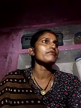 Snapshot of Pooja_shre chatting on 10.27.25 Pooja shre online show from 10.27.25