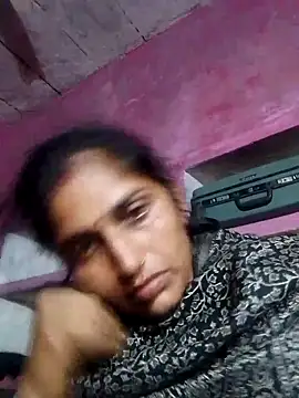 Snapshot of Pooja_shre chatting on 10.29.25 Pooja shre online show from 10.29.25