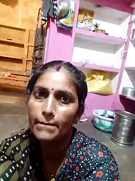 Snapshot of Pooja_shre chatting on 11.03.25 Pooja shre online show from 11.03.25