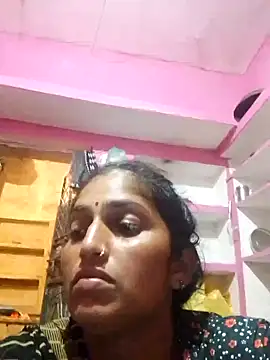 Snapshot of Pooja_shre chatting on 11.04.25 Pooja shre online show from 11.04.25