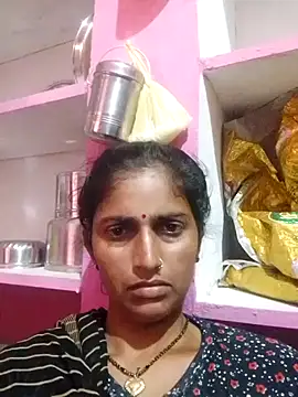 Snapshot of Pooja_shre chatting on 11.05.25 Pooja shre online show from 11.05.25