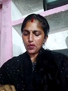 Snapshot of Pooja_shre chatting on 11.07.25 Pooja shre online show from 11.07.25