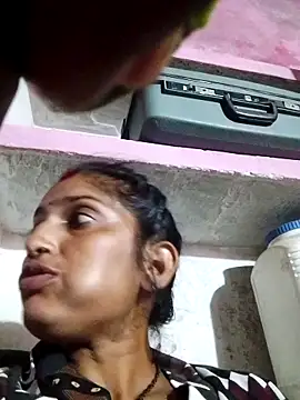 Snapshot of Pooja_shre chatting on 11.14.25 Pooja shre online show from 11.14.25