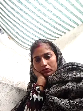 Snapshot of Pooja_shre chatting on 11.27.25 Pooja shre online show from 11.27.25