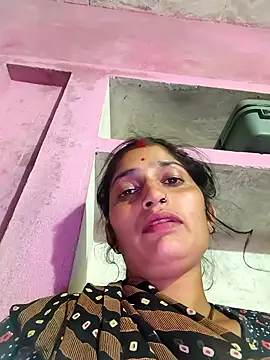 Snapshot of Pooja_shre chatting on 11.29.25 Pooja shre online show from 11.29.25