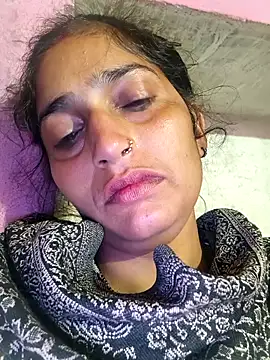 Snapshot of Pooja_shre chatting on 11.30.25 Pooja shre online show from 11.30.25