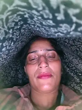 Snapshot of Pooja_shre chatting on 12.04.25 Pooja shre online show from 12.04.25