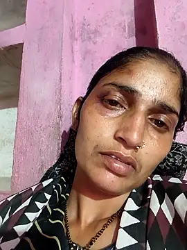 Snapshot of Pooja_shre chatting on 12.18.25 Pooja shre online show from 12.18.25