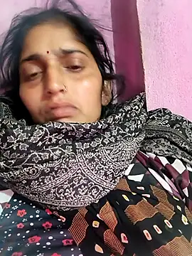 Snapshot of Pooja_shre chatting on 12.22.25 Pooja shre online show from 12.22.25