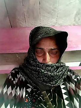 Snapshot of Pooja_shre chatting on 01.09.26 Pooja shre online show from 01.09.26