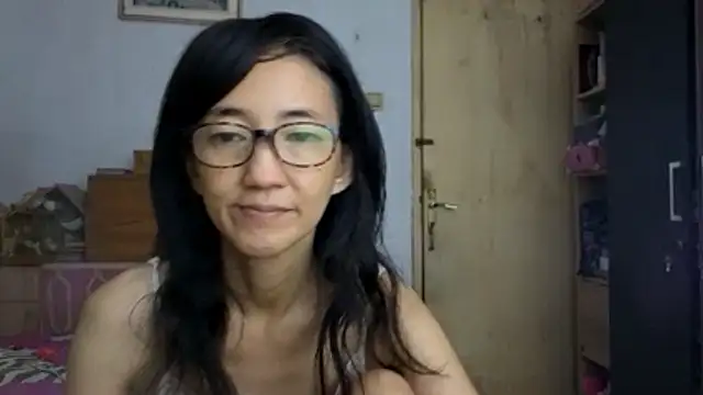 Snapshot of princessD077 chatting on 06.22.26 princessD077 online show from 06.22.26