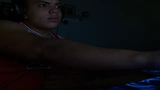 7araujo23 online show from 10.17.25