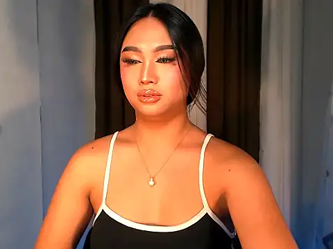 Snapshot of BigBrownCock_Candice chatting on 12.03.25 BigBrownCock Candice online show from 12.03.25