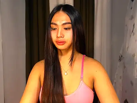 Snapshot of BigBrownCock_Candice chatting on 12.05.25 BigBrownCock Candice online show from 12.05.25