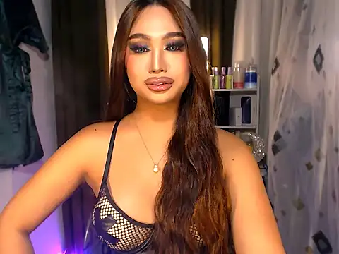 Snapshot of BigBrownCock_Candice chatting on 02.26.26 BigBrownCock Candice online show from 02.26.26