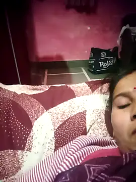 OliveGreen22 online show from 11.24.25