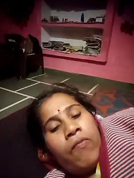 OliveGreen22 online show from 12.21.25