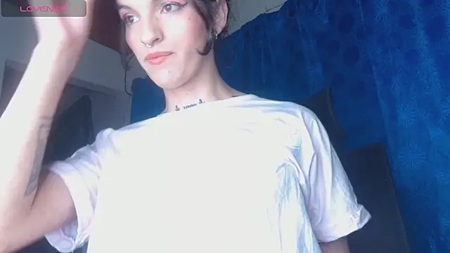 Scarlett crastrawberry online show from 10.26.25