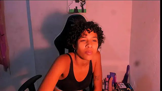 Snapshot of bad_girl_xxx chatting on 04.28.26 bad girl xxx online show from 04.28.26