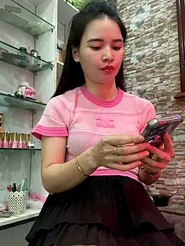 Snapshot of Phale2x chatting on 11.15.25 Phale2x online show from 11.15.25