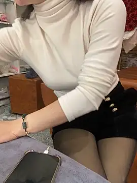 Snapshot of Phale2x chatting on 11.21.25 Phale2x online show from 11.21.25