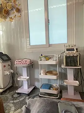 Snapshot of Phale2x chatting on 11.25.25 Phale2x online show from 11.25.25