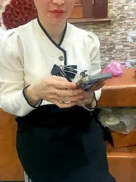 Snapshot of Phale2x chatting on 12.15.25 Phale2x online show from 12.15.25