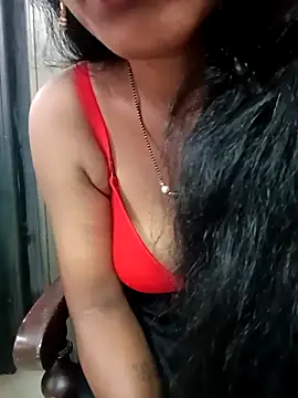 Snapshot of Sravya__ chatting on 10.22.25 Sravya online show from 10.22.25