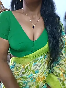 Snapshot of Sravya__ chatting on 11.25.25 Sravya online show from 11.25.25