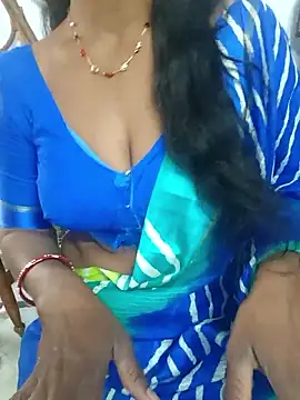 Snapshot of Sravya__ chatting on 12.15.25 Sravya online show from 12.15.25