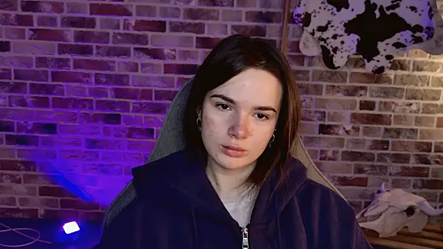 May Bloom online show from 02.04.26