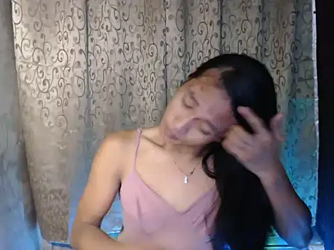 taylaxuxu online show from 11.22.25