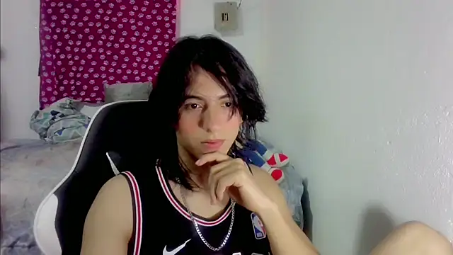 LouisOwOoo online show from 10.20.25