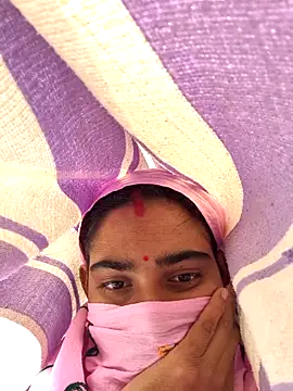 Snapshot of Manvi_hot chatting on 11.28.25 Manvi hot online show from 11.28.25