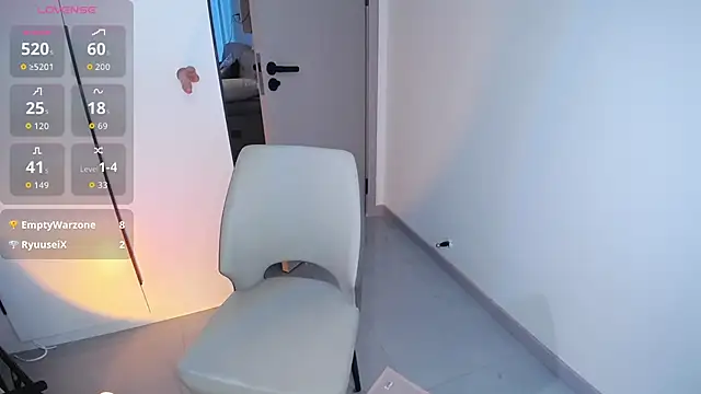 Snapshot of Kinadolly chatting on 10.25.25 Kinadolly online show from 10.25.25