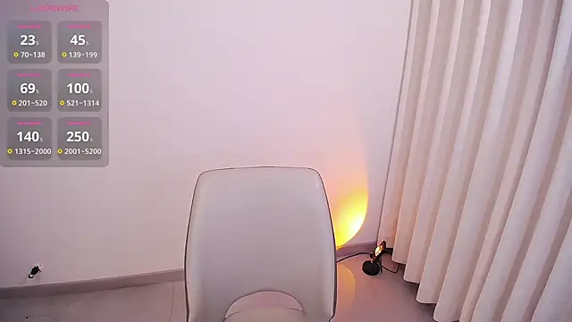 Snapshot of Kinadolly chatting on 03.29.26 Kinadolly online show from 03.29.26