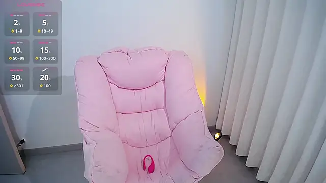 Snapshot of Kinadolly chatting on 04.23.26 Kinadolly online show from 04.23.26