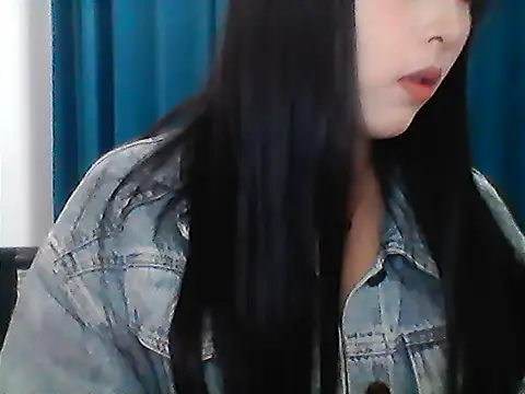 Snapshot of zxcvbnmqwas213 chatting on 10.19.25 zxcvbnmqwas213 online show from 10.19.25