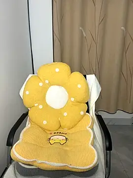 Snapshot of zxcvbnmqwas213 chatting on 11.12.25 zxcvbnmqwas213 online show from 11.12.25