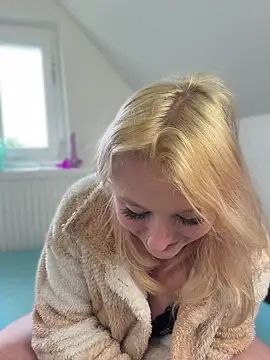 Onlymiasophie online show from 04.27.26