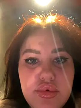 KiraSunshine online show from 10.26.25