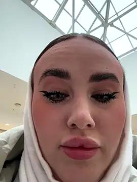 KiraSunshine online show from 11.12.25