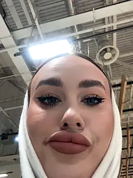 KiraSunshine online show from 11.21.25