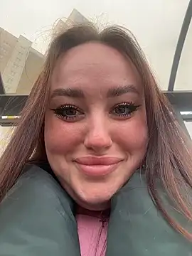 KiraSunshine online show from 04.13.26