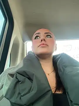 KiraSunshine online show from 04.15.26