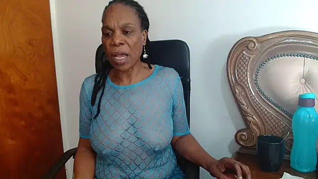 Hotcougar online show from 05.04.26