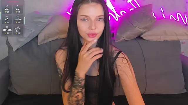 Eva Mayers online show from 11.28.25