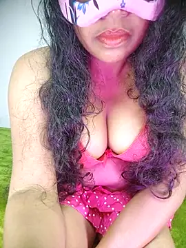 SL queen1 online show from 11.21.25