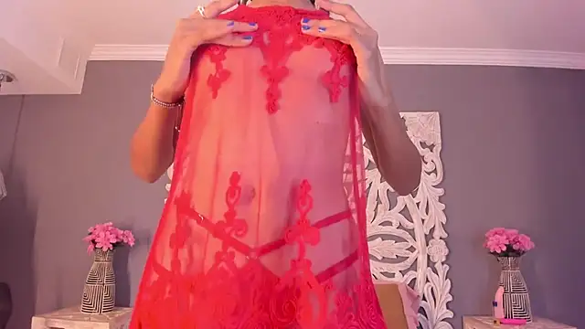 AuroraPinkk online show from 11.05.25