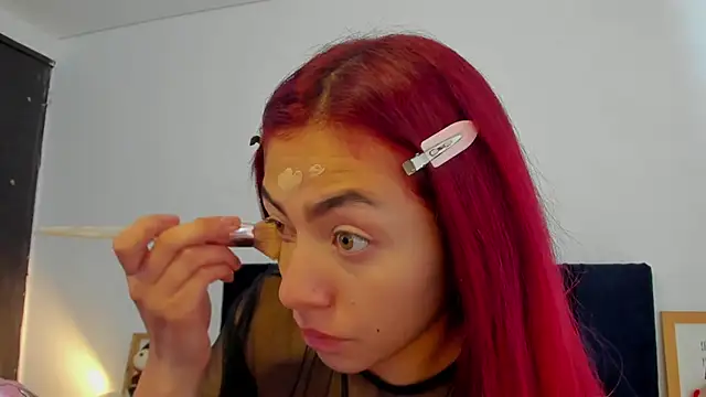 melanie roux   online show from 04.10.26